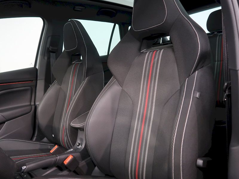 Škoda Kamiq (2025) MONTE CARLO 1.0TSI 85KW TAŽNÉ - fotka 14 z 41