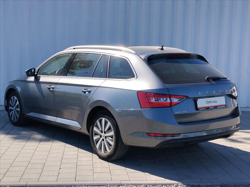 Škoda Superb 2.0TDI 110kW, DSG tažné - fotka 29 z 38