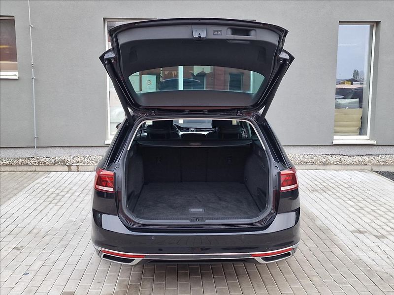 Volkswagen Passat 2.0 TDI 147kW 4MOT DSG Eleganc - fotka 41 z 50