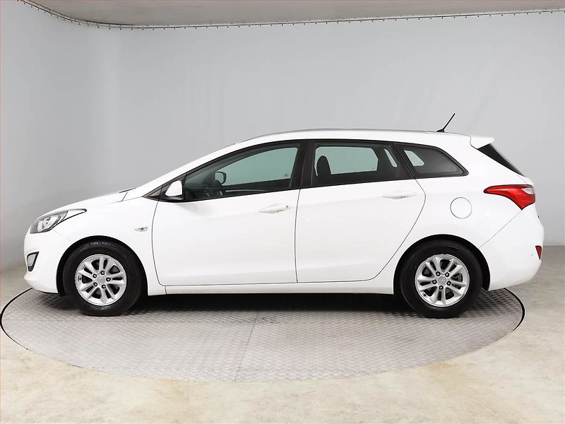 Hyundai i30 (2016) 1.6 CRDi, Serv.kniha, Tempomat - fotka 3 z 12