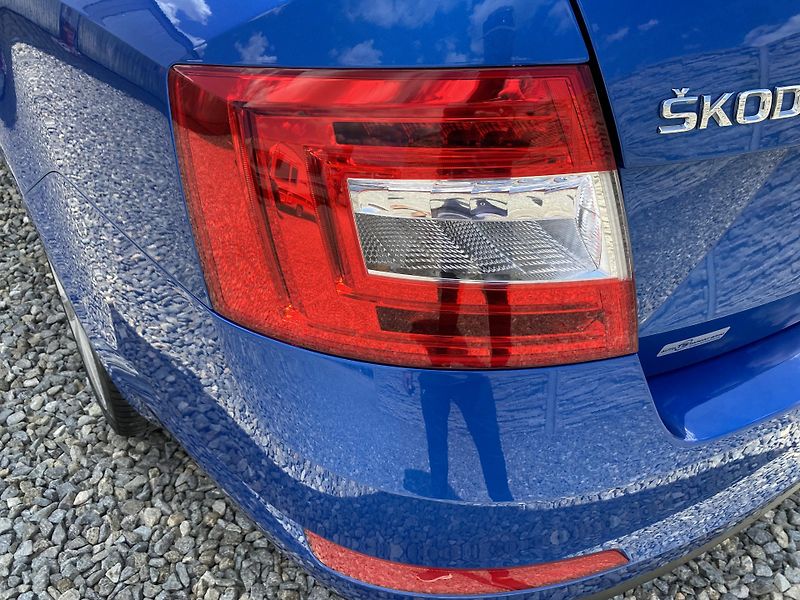 Škoda Octavia 2.0TDi L+K CZ WEBASTO 4x4 - fotka 38 z 165