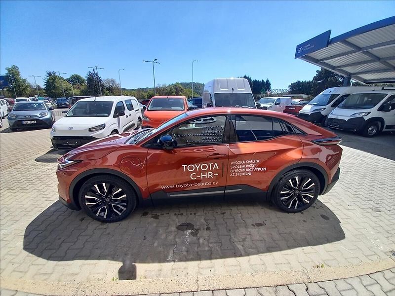 Toyota C-HR Style Dynamic 73 kWh  FWD - fotka 3 z 14