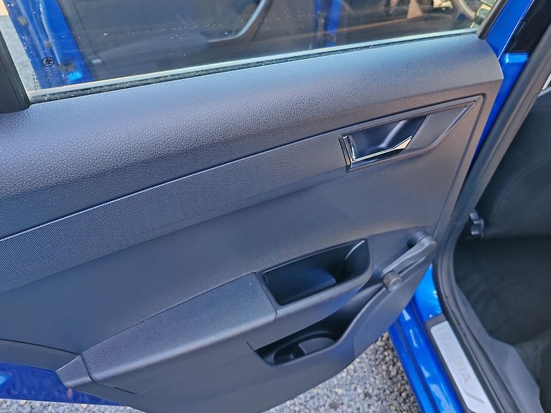 Škoda Fabia 1.0 TSI LPG - fotka 14 z 20