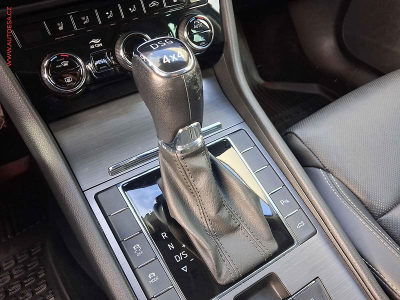 Škoda Superb (2019) 2.0 TSi 4x4, 2.maj,ČR, DSG - fotka 16 z 22