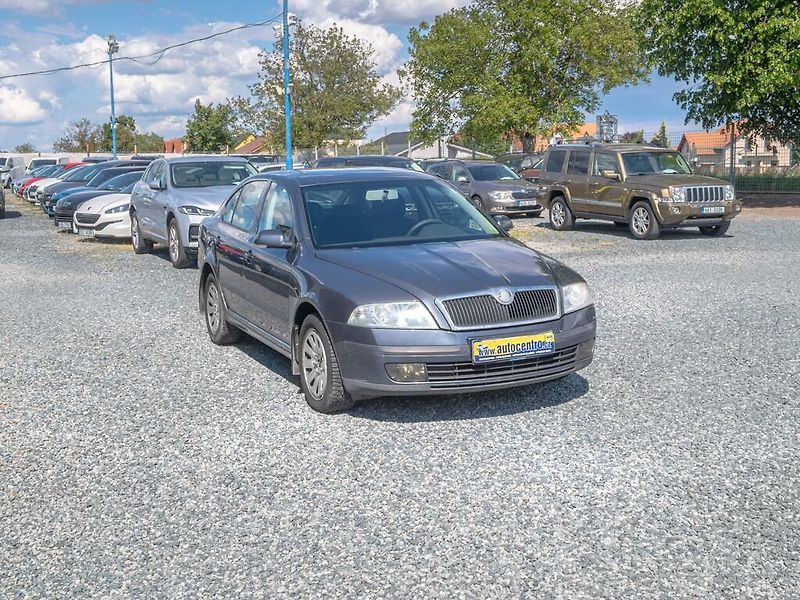 Škoda Octavia (2008) ČR 2.0TDI 103KW man – DIGI - fotka 3 z 37