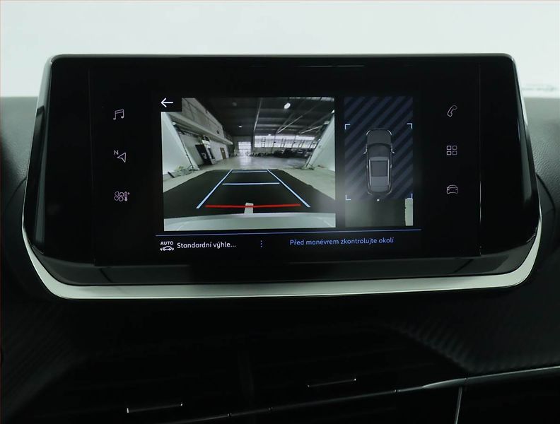 Peugeot 2008 (2022) Allure 1.2 PureTech, Automat - fotka 16 z 17