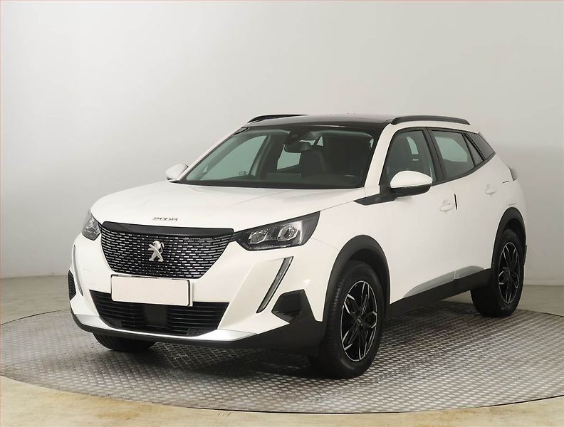 Peugeot 2008 (2020) Allure 1.2 PureTech, ČR,1.maj - fotka 2 z 23