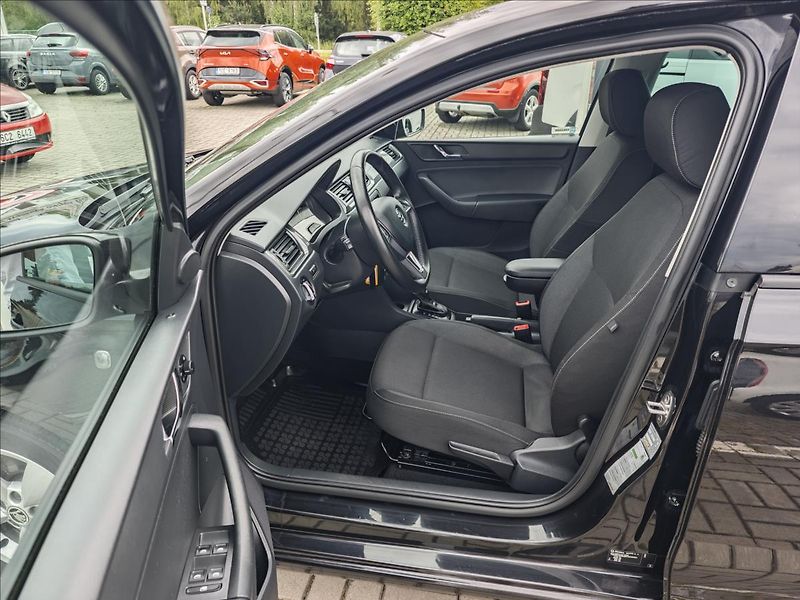 Škoda Rapid 1,6 TDI CR 66kW 7DSG  Spacebac - fotka 10 z 20