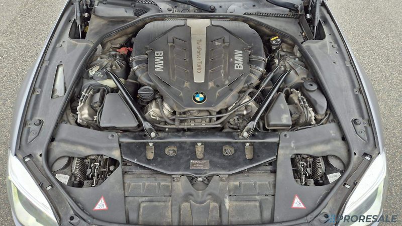 BMW Řada 6 650i XDRIVE 4,4i 330 kW - fotka 15 z 19