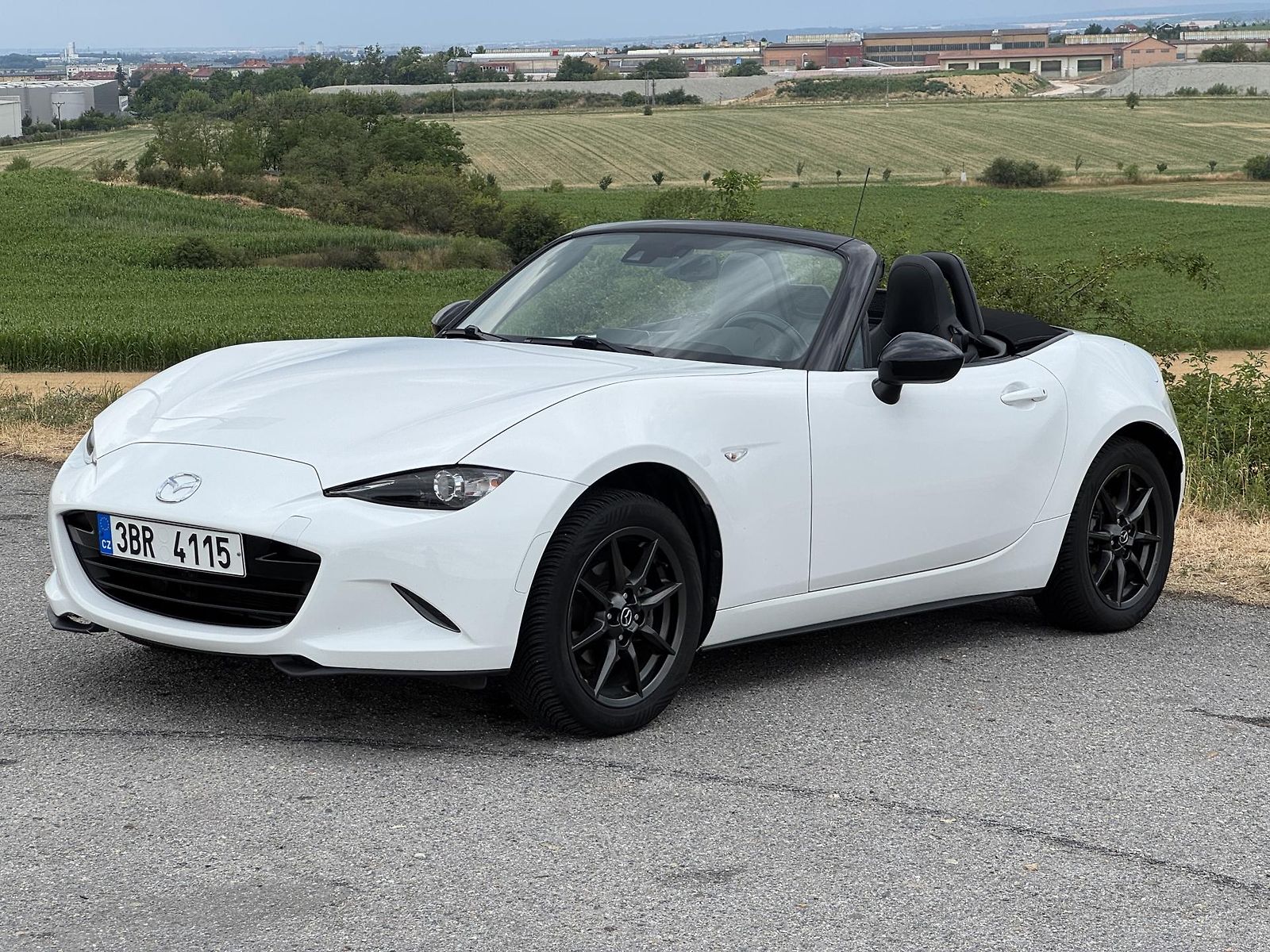Mazda MX-5 1.5 96 kW Soft top Výhřev sed.