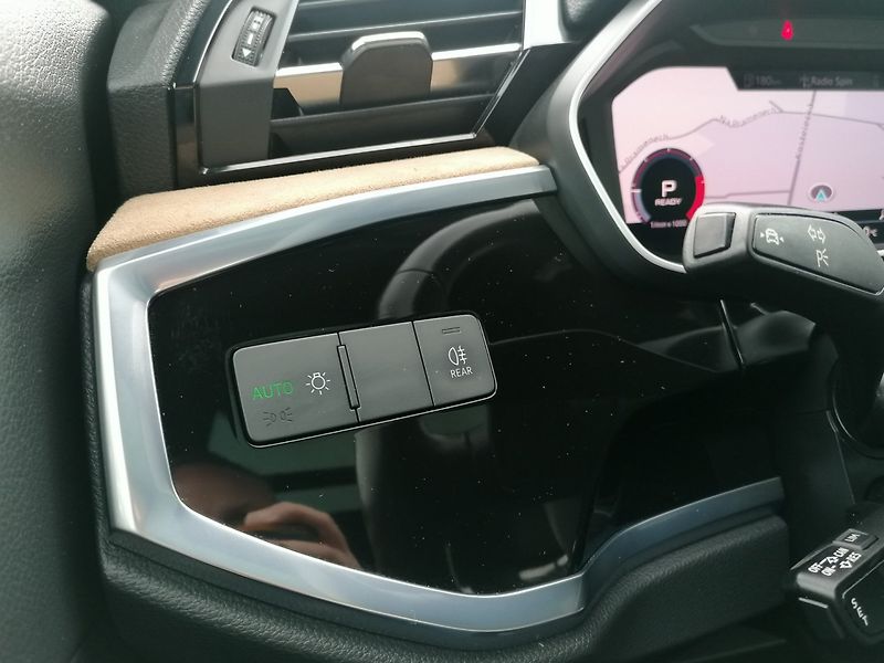 Audi Q3 (2021) 2.0 35 TDi S-Tronic,Kůže,Pano - fotka 24 z 39