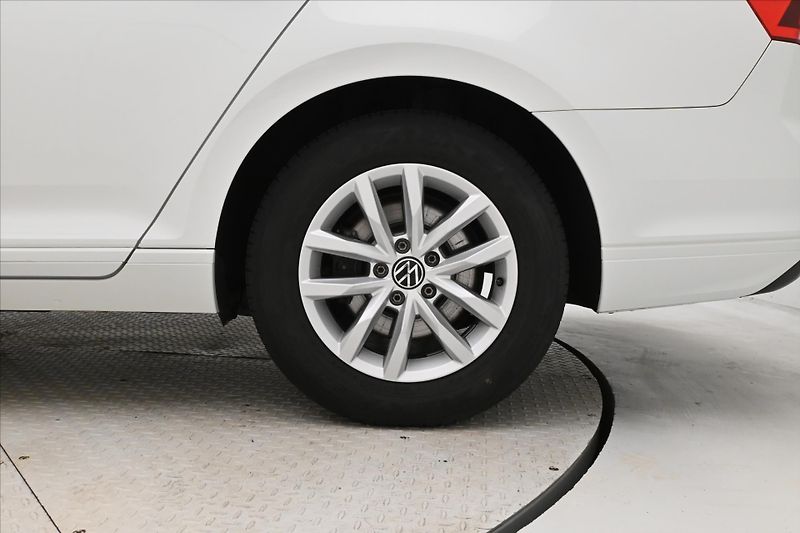 Volkswagen Passat 2,0 TDI 110kW Business Záruka - fotka 31 z 31
