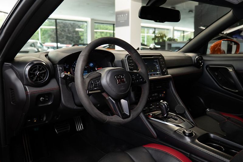 Nissan GT-R R35 BOSE - fotka 5 z 27
