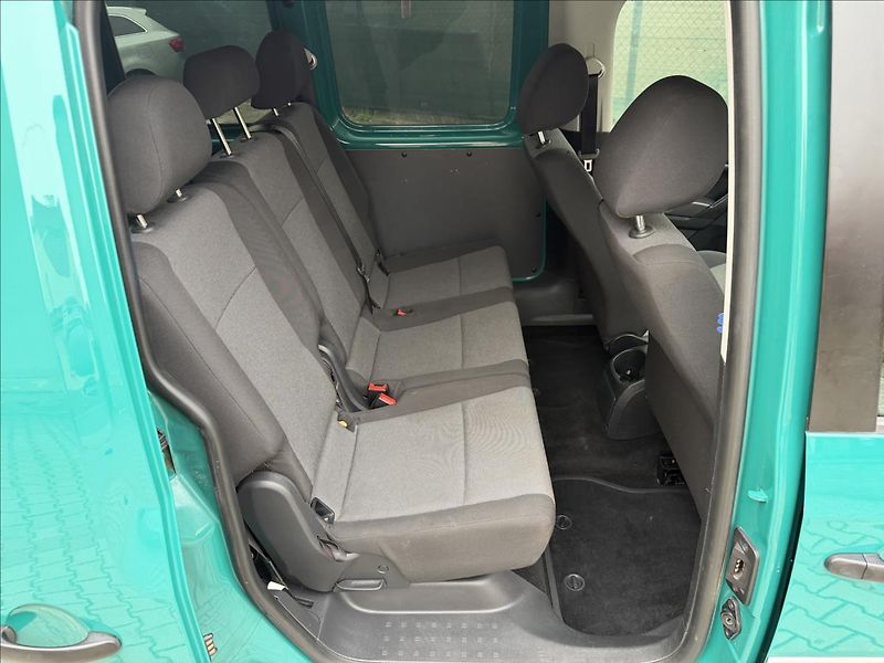 Volkswagen Caddy 2,0 TDI 5míst NAVIGACE - fotka 13 z 23