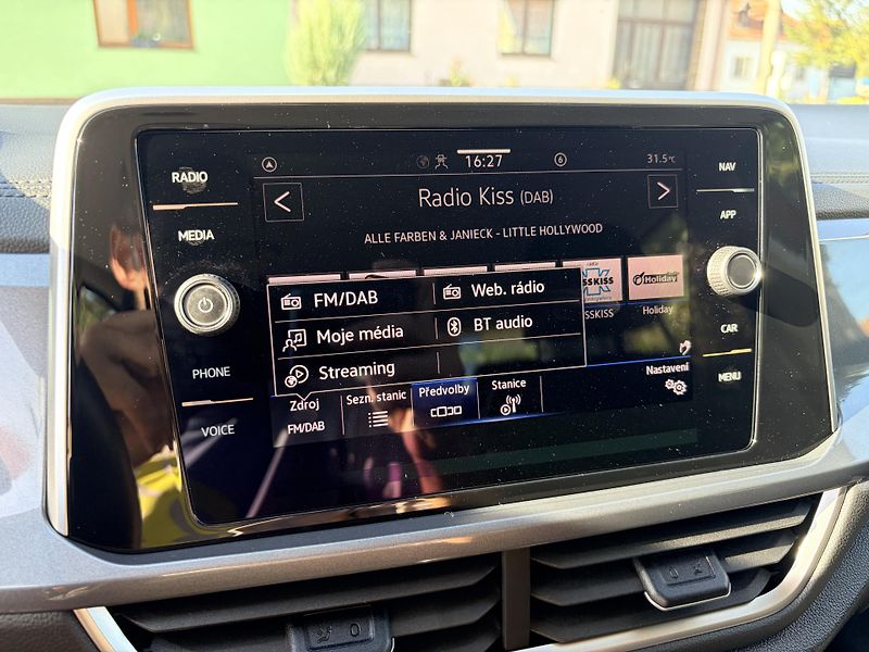 Volkswagen T-Roc 1.0TSI SPORT IQ LIGHT - fotka 28 z 46