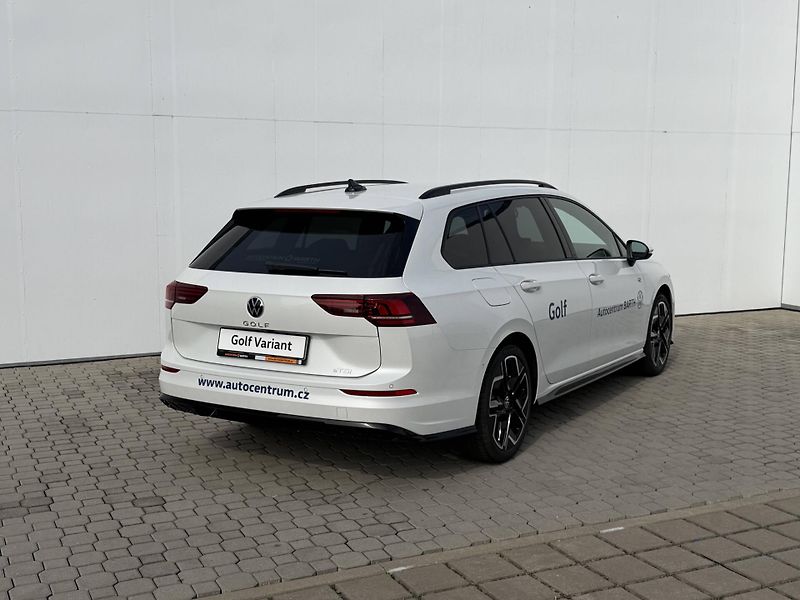 Volkswagen Golf (2026) R-Line People 7DSG mHEV 1,5eTS - fotka 2 z 26