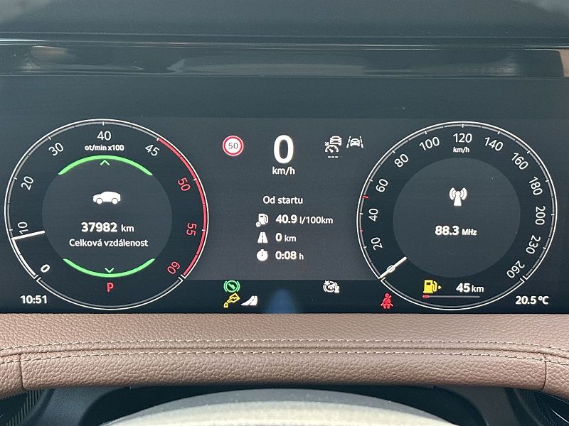 Škoda Superb (2024) 2.0 TDI 4x4 DSG L&K - fotka 6 z 33