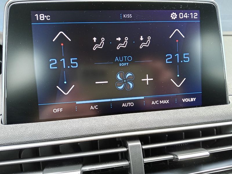 Peugeot 3008 (2021) 1.2PT 96kW! Full LED! Kamera! - fotka 23 z 32