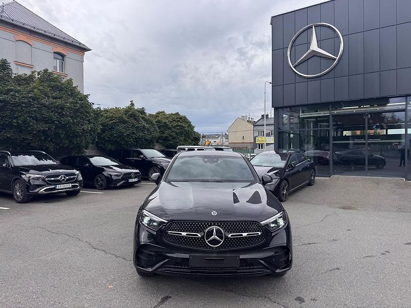 Mercedes-Benz GLC (2026) 200 d 4MATIC kupé - fotka 2 z 24