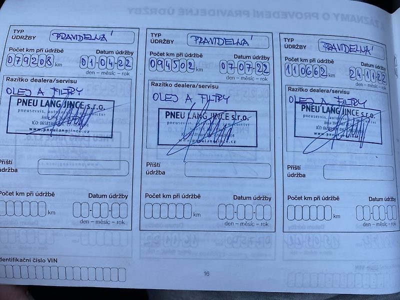 Nissan Qashqai 1.3DIG-T, ČR, manual, serviska - fotka 20 z 26