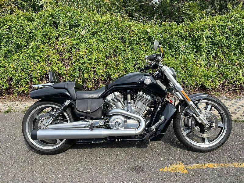 Harley-Davidson VRSCF V-Rod Muscle (2011) - fotka 2 z 13