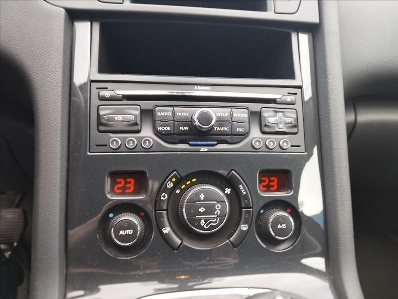 Peugeot 5008 1,6 HDi 82KW - fotka 14 z 14