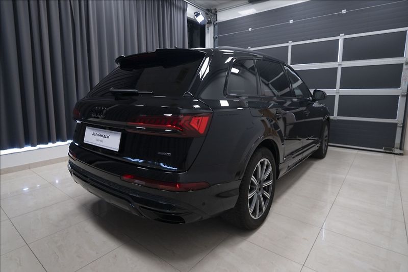 Audi Q7 3,0 TDI QUATTRO S-LINE 1. MAJ - fotka 4 z 45