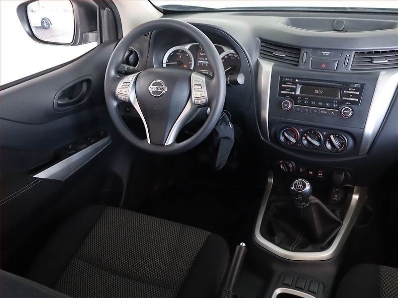 Nissan Navara (2017) 2.3 dCi, 4X4, Serv.kniha - fotka 7 z 19
