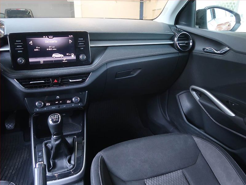Škoda Fabia (2022) 1.0 TSI, Navi, Tempomat - fotka 8 z 18