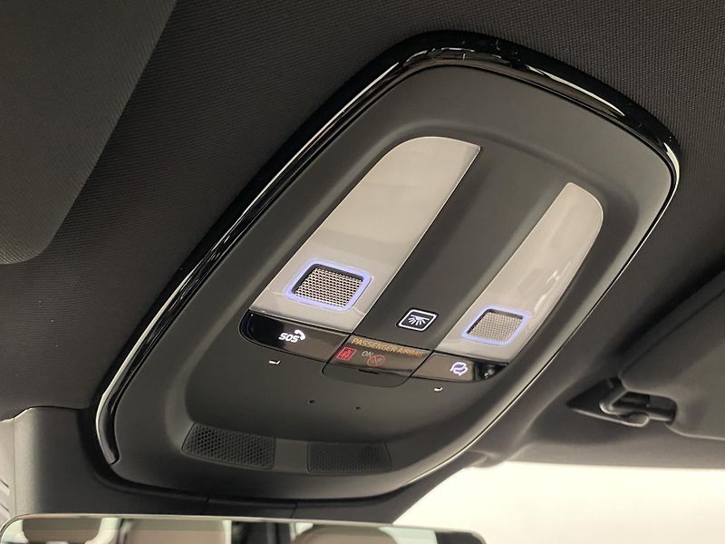 Volvo XC90 (2026) T8 AWD Plug-in CORE 7m - fotka 40 z 64