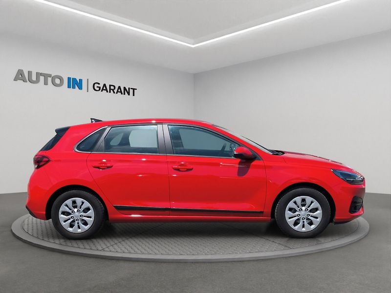 Hyundai i30 (2024) 1.5 DPi 70kW, ČR, 1. Maj., Ser - fotka 4 z 25