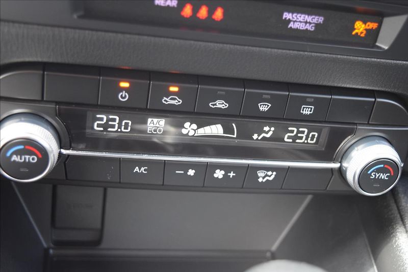Mazda CX-5 2,2 d 110KW AUTOMAT TAŽNÉ ALU - fotka 45 z 50