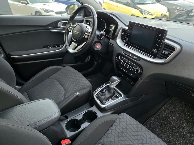 Kia Ceed 1.5-V ZÁRUCE-AUTOMAT-KAMERA - fotka 33 z 36