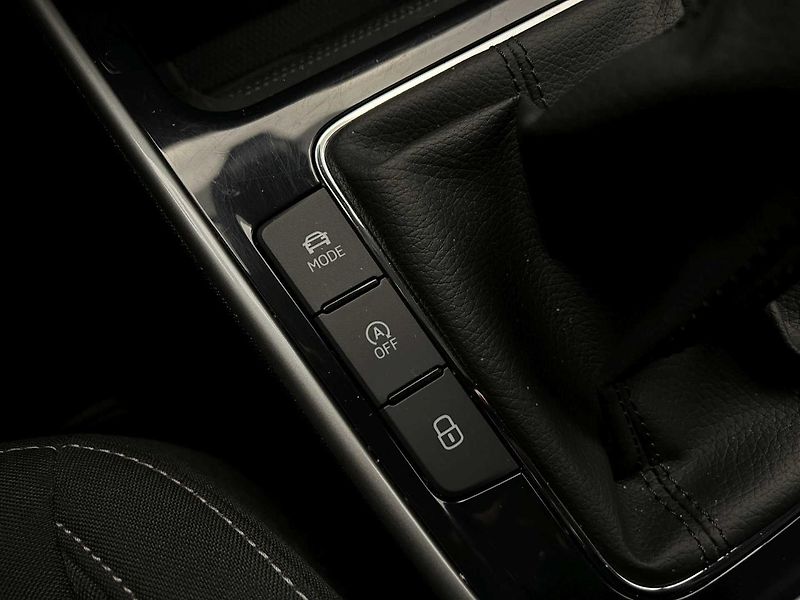 Škoda Fabia 1.0 TSI Top selection - fotka 19 z 28