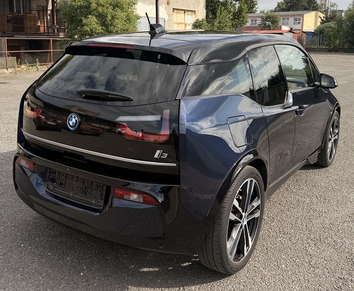 BMW i3 (2021) 120 Ah • 2021 • TOP výbava  - fotka 6 z 31