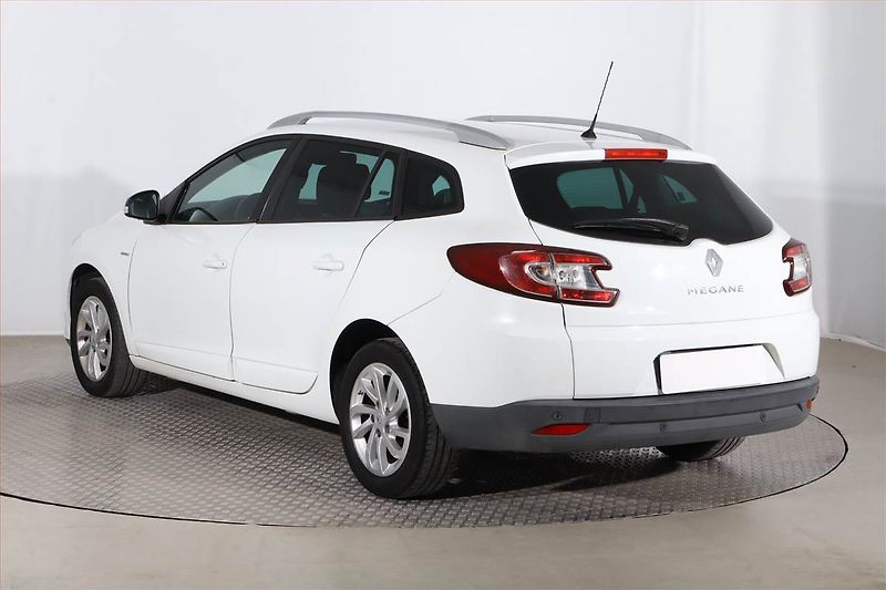 Renault Mégane (2015) 1.6 16V, Tempomat - fotka 4 z 19