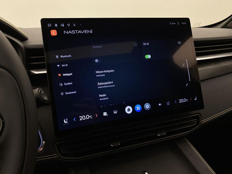 Lynk & Co 01 MORE PHEV AUT CZ 1.maj - fotka 75 z 93