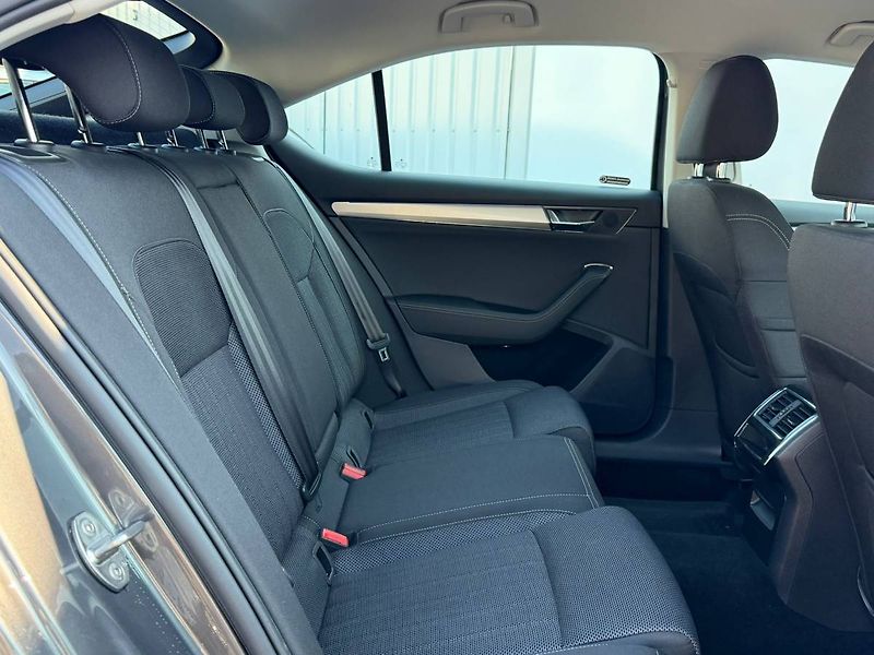 Škoda Superb Style 1,5 TSI 110 kW 6° MP - fotka 10 z 32