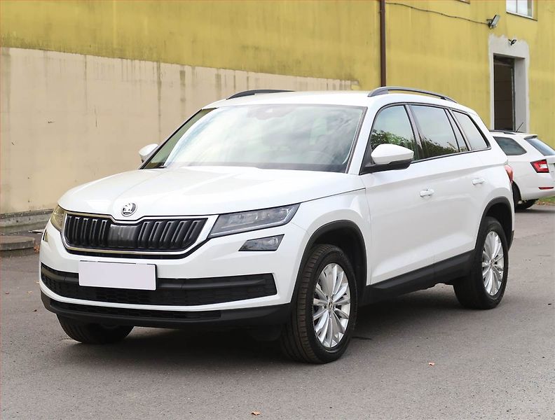Škoda Kodiaq (2020) 2.0 TDI, digi klima - fotka 2 z 26