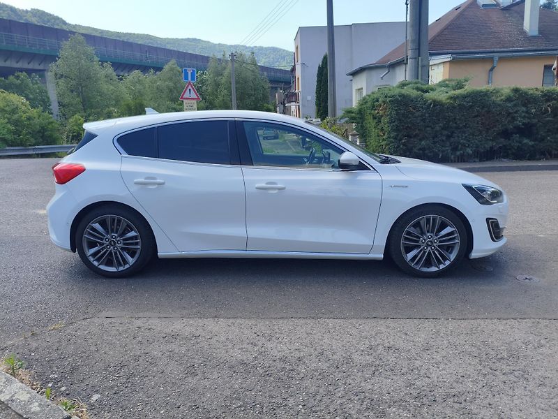 Ford Focus (2018) 2,0 Tdci 110Kw Vignale 8AT - fotka 5 z 38