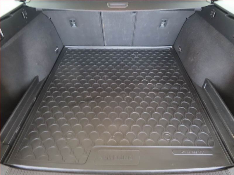 Volkswagen Passat (2018) Comfortline 2.0 TDI, Navi - fotka 14 z 16