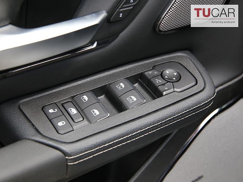 RAM 1500 (2026) Laramie 5.7V8 HEMI 2026  - fotka 41 z 43