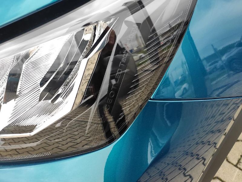Peugeot 2008 (2026) ALLURE 1.2 100k MAN6 ALU - fotka 27 z 28