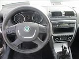 Škoda Octavia 1,6 TDI, aut.klima,Cebia,2.maj - náhled 15