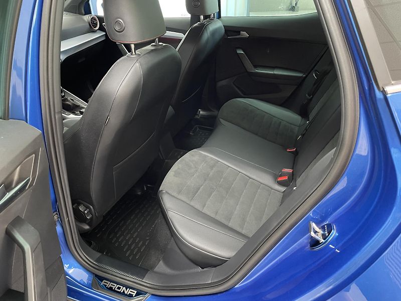 Seat Arona 1.0 TSi FR  ČR 1.MAJ ZÁRUKA  - fotka 17 z 26