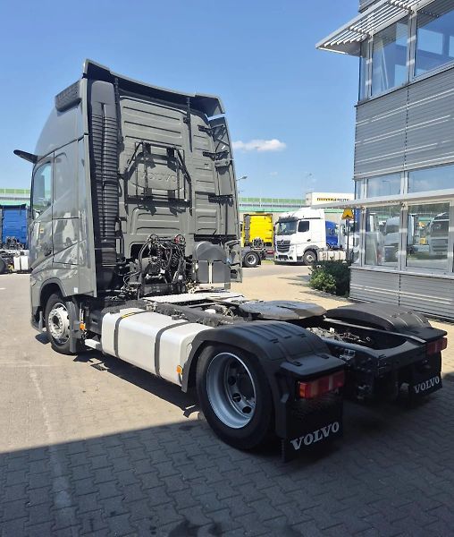 Volvo FH (2025) 460 AERO XLOW lowdeck EURO 6 - fotka 3 z 13