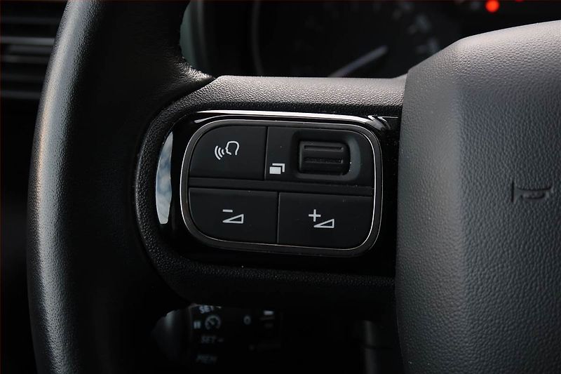 Citroën Berlingo (2020) Feel 1.5 BlueHDi, 5Míst, ČR - fotka 17 z 18