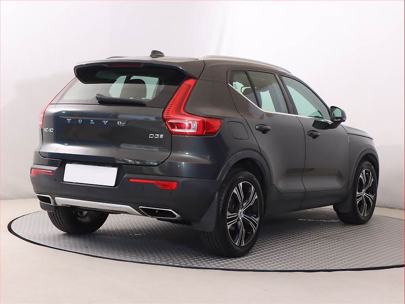 Volvo XC40 (2019) Inscription D3 - fotka 5 z 15