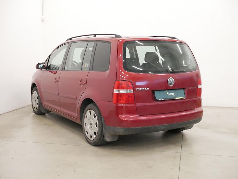 Volkswagen Touran - fotka 4 z 6