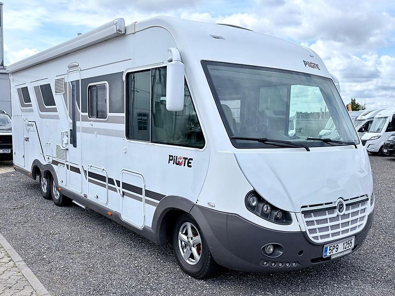 Pilote (2012) G832XLG Explorateur - fotka 9 z 34